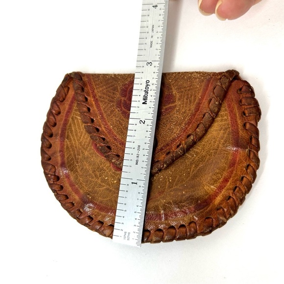 Vintage Hand Tooled Leather Coin Purse Snap Closure Floral Design Front And Back - Picture 2 of 9
